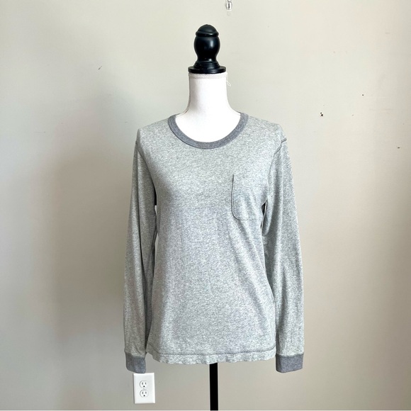 UNIQLO | Heather Gray Long Sleeve Pocket Tee Sz XS - Picture 1 of 7